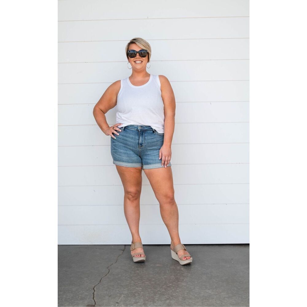 Judy Blue Mid-Rise Classic Cuffed Denim Shorts - Medium Wash, 3XL, NWT
